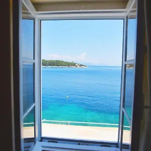  Holiday home Efi's By The Sea