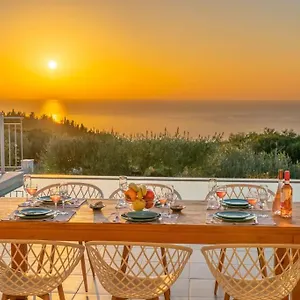  Villa Fiscardo Luxury Stone Suzana ,with Sunset View!